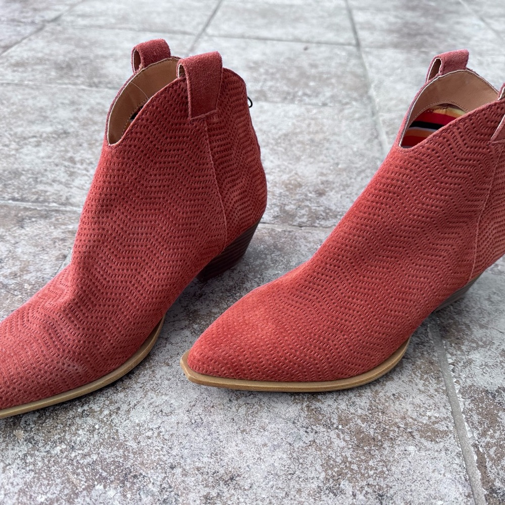 Women's Rust Orange Ankle Boots- Vintage but never worn - Picture 3 of 6